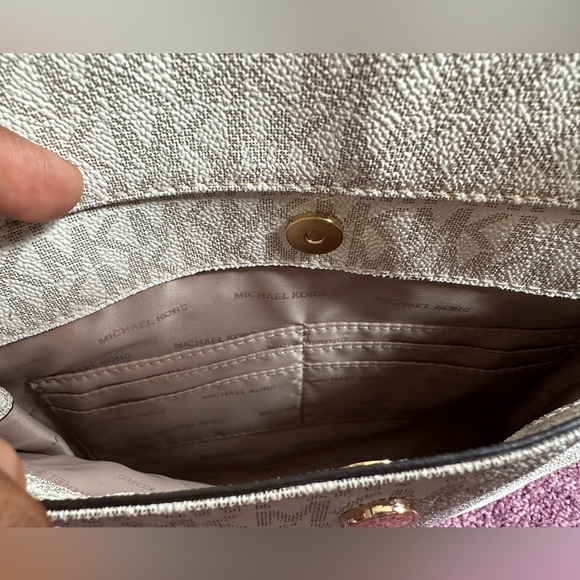 Michael Kors Jet Set Medium Leather Shoulder Bag - Picture 8 of 8